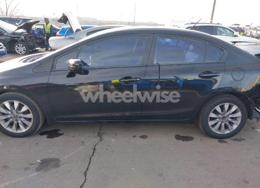 Photo 14 of 2015 Honda Civic HYBRID (VIN 19XFB4F36FE002459)