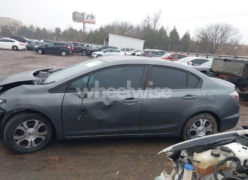 Photo 13 of 2013 Honda Civic HYBRID (VIN 19XFB4F38DE003982)