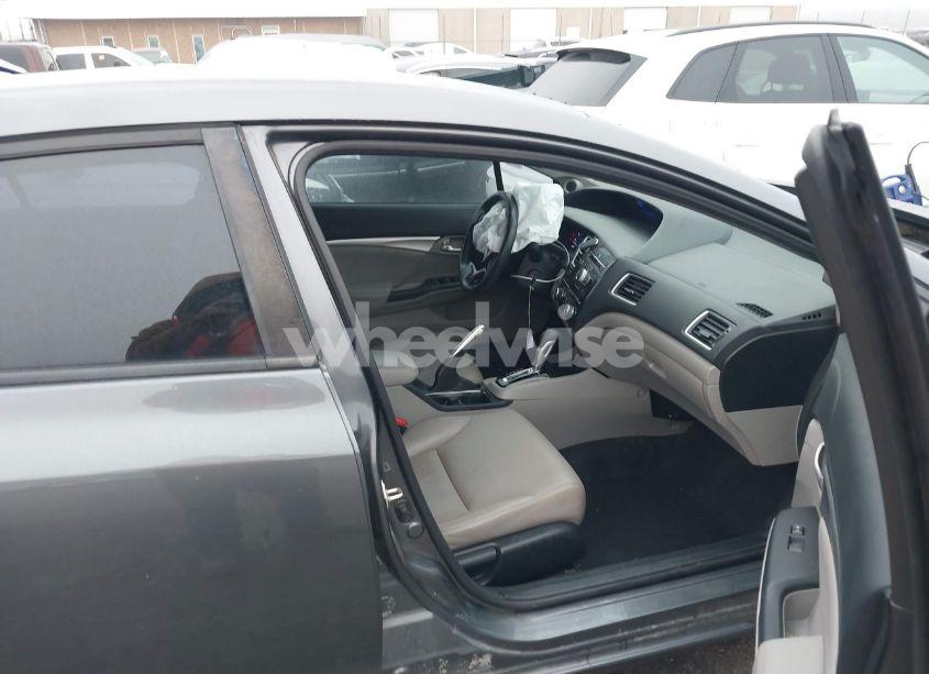 Photo 5 of 2013 Honda Civic HYBRID (VIN 19XFB4F38DE003982)