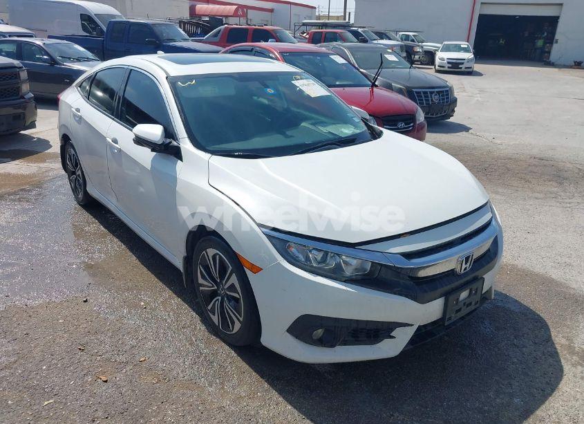 2018 Honda Civic EX-T (VIN 19XFC1E31JE003461) main photo