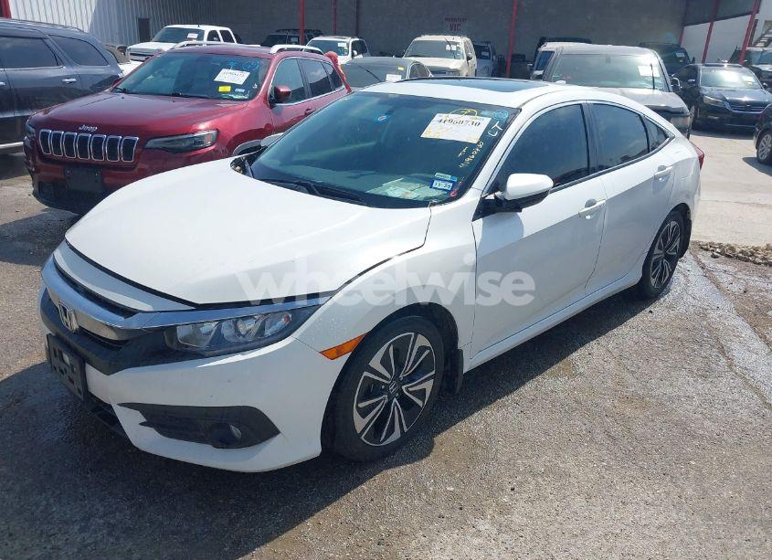 Photo 2 of 2018 Honda Civic EX-T (VIN 19XFC1E31JE003461)