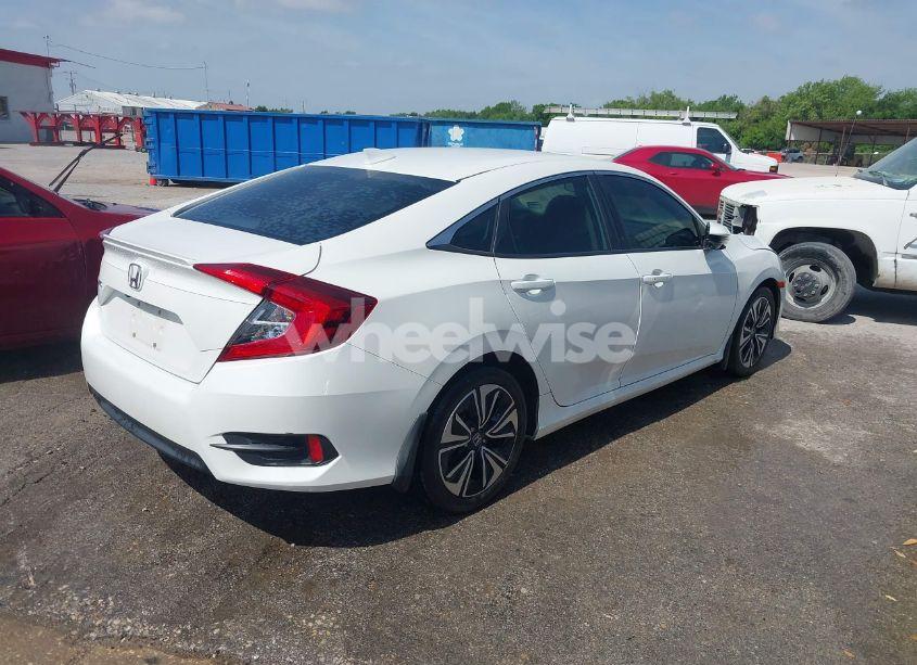 Photo 4 of 2018 Honda Civic EX-T (VIN 19XFC1E31JE003461)