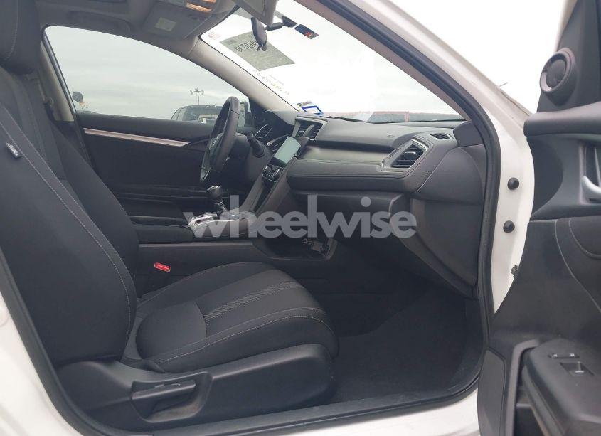 Photo 5 of 2018 Honda Civic EX-T (VIN 19XFC1E31JE003461)