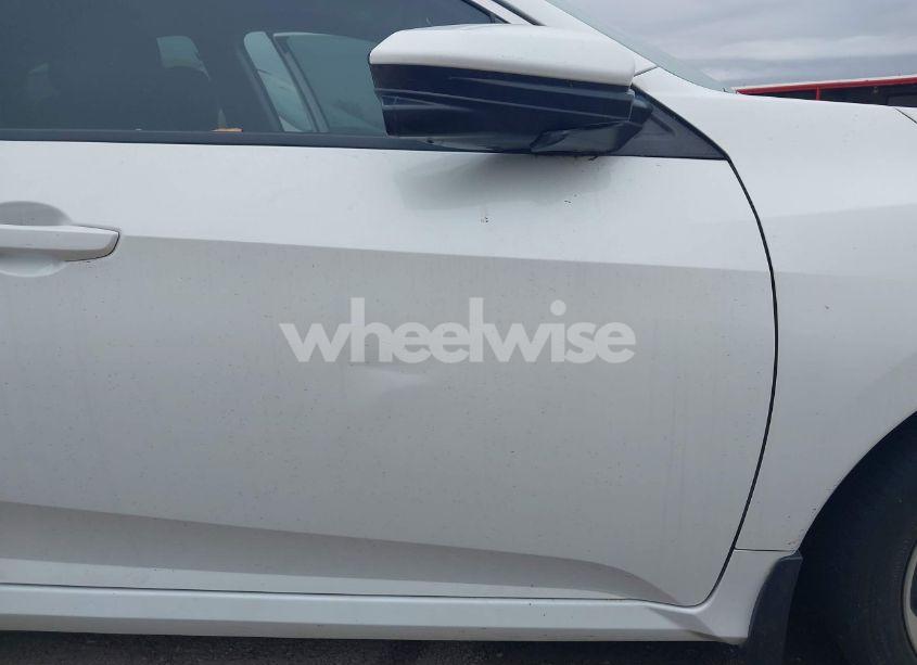 Photo 6 of 2018 Honda Civic EX-T (VIN 19XFC1E31JE003461)