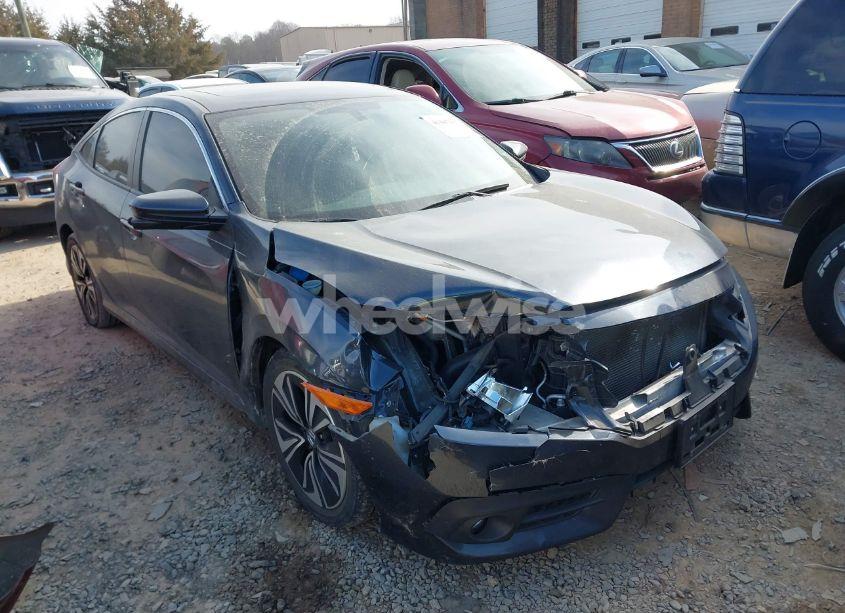 2018 Honda Civic EX-T (VIN 19XFC1E39JE003725) main photo