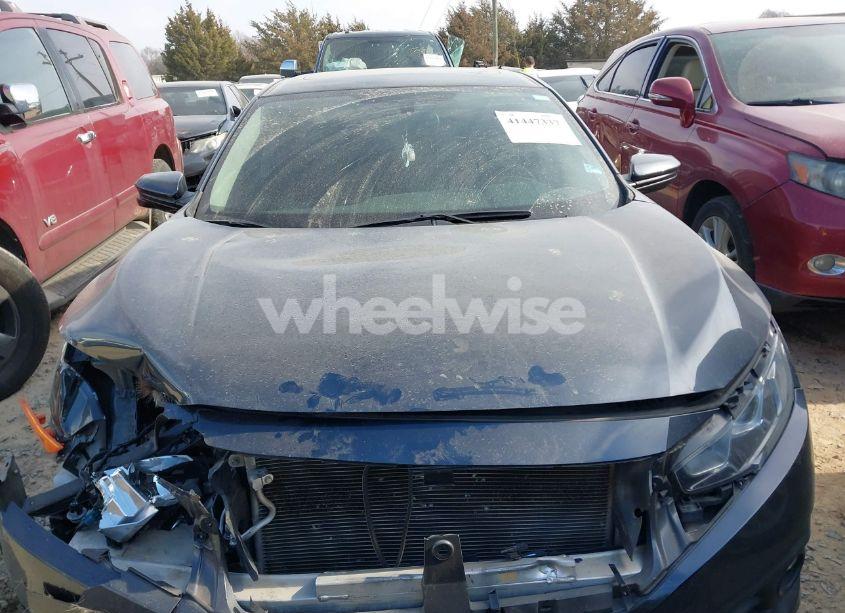 Photo 13 of 2018 Honda Civic EX-T (VIN 19XFC1E39JE003725)