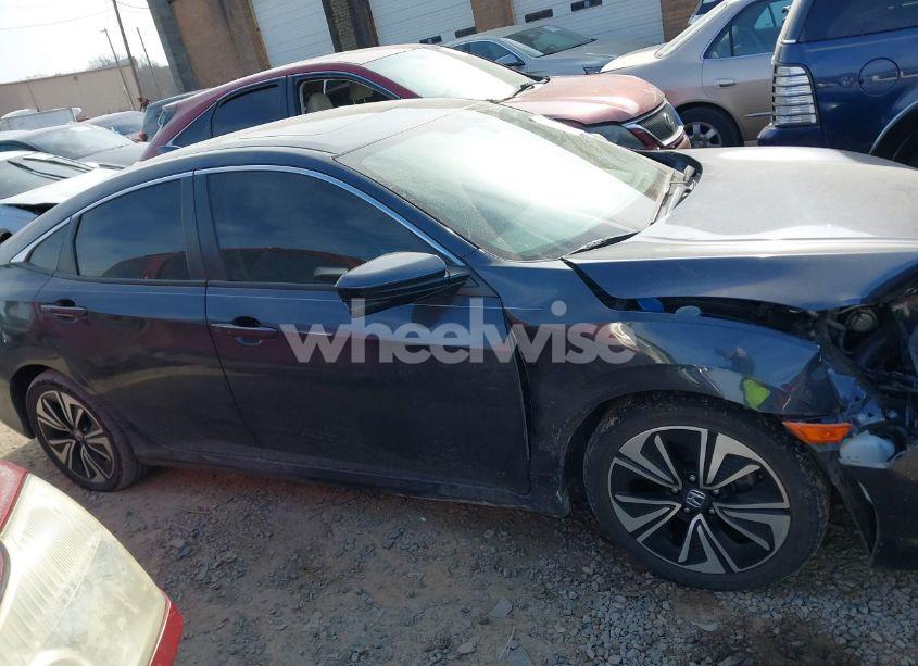 Photo 14 of 2018 Honda Civic EX-T (VIN 19XFC1E39JE003725)