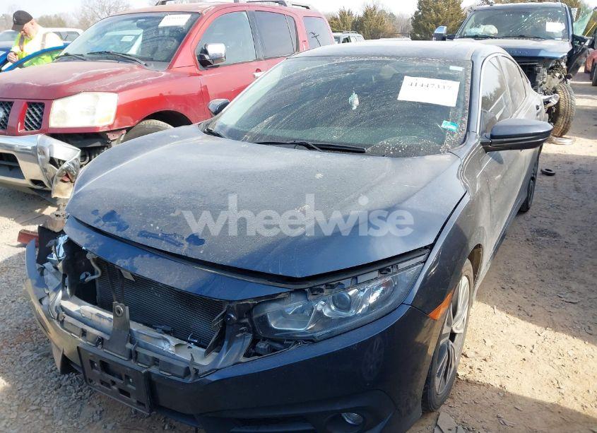 Photo 2 of 2018 Honda Civic EX-T (VIN 19XFC1E39JE003725)