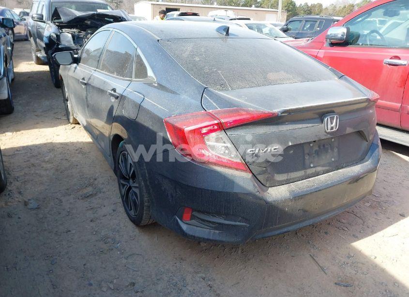 Photo 3 of 2018 Honda Civic EX-T (VIN 19XFC1E39JE003725)