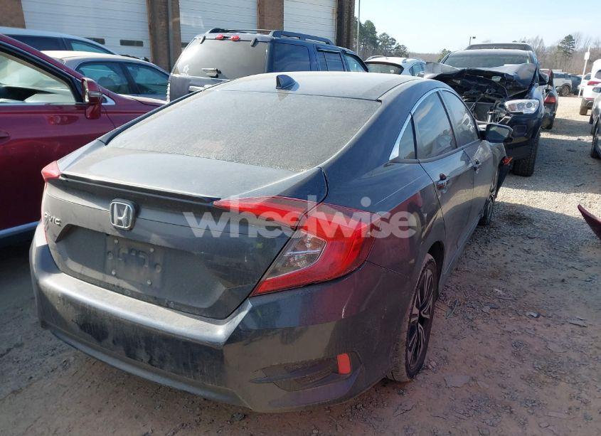 Photo 4 of 2018 Honda Civic EX-T (VIN 19XFC1E39JE003725)