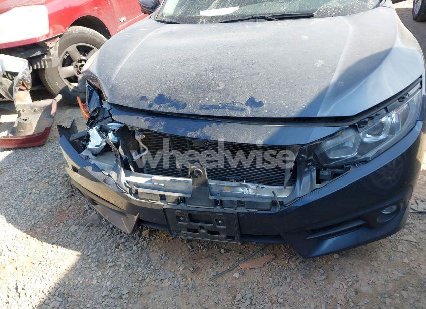 Photo 6 of 2018 Honda Civic EX-T (VIN 19XFC1E39JE003725)