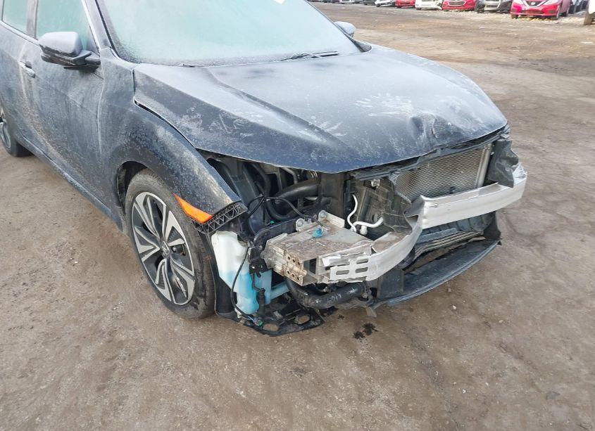 Photo 17 of 2018 Honda Civic EX-T (VIN 19XFC1E3XJE003717)