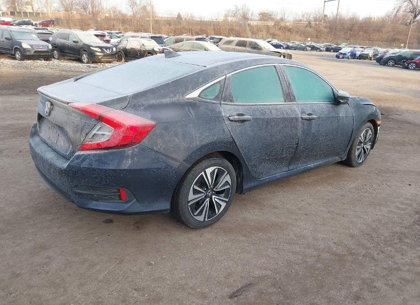 Photo 4 of 2018 Honda Civic EX-T (VIN 19XFC1E3XJE003717)