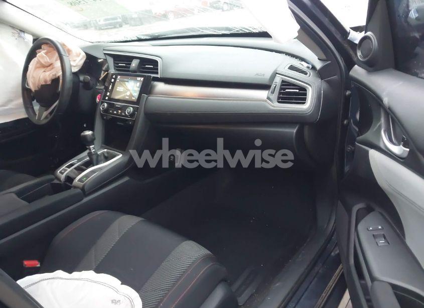 Photo 5 of 2018 Honda Civic EX-T (VIN 19XFC1E3XJE003880)