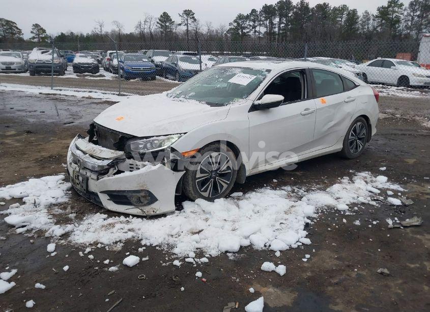 Photo 2 of 2016 Honda Civic EX-T (VIN 19XFC1F30GE205571)
