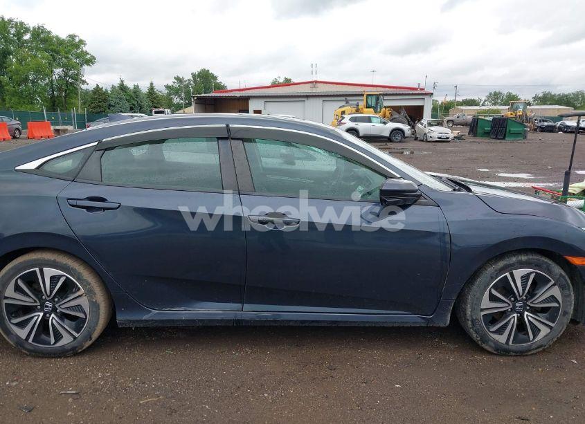 Photo 13 of 2016 Honda Civic EX-T (VIN 19XFC1F30GE212648)