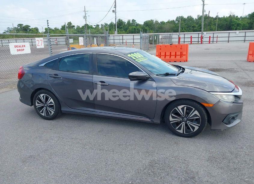 Photo 13 of 2017 Honda Civic EX-T (VIN 19XFC1F30HE004707)