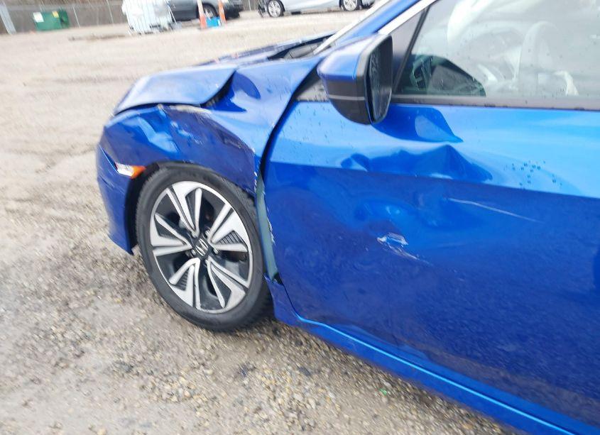 Photo 18 of 2017 Honda Civic EX-T (VIN 19XFC1F30HE023614)