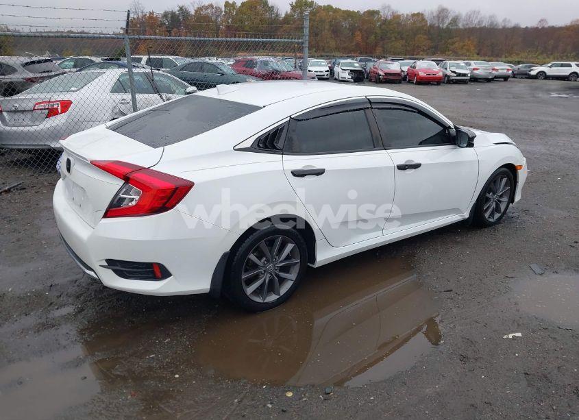 Photo 4 of 2019 Honda Civic EX (VIN 19XFC1F30KE014404)