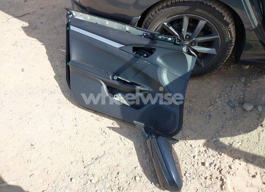 Photo 12 of 2019 Honda Civic EX (VIN 19XFC1F30KE018579)