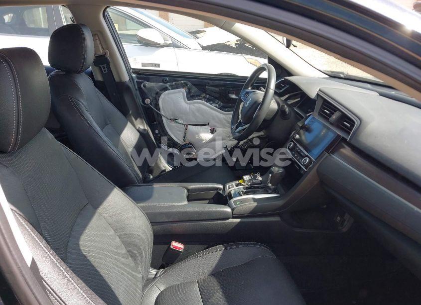 Photo 5 of 2019 Honda Civic EX (VIN 19XFC1F30KE018579)