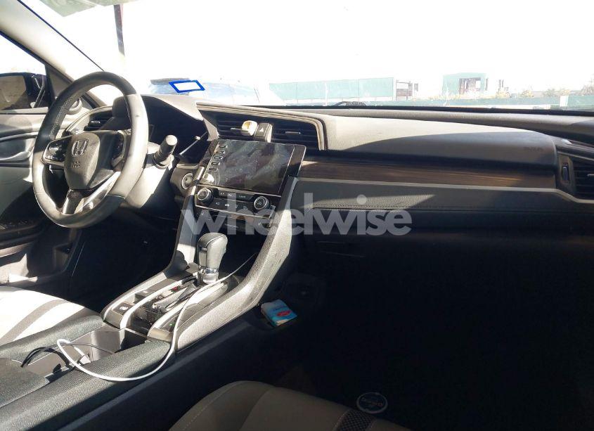 Photo 5 of 2021 Honda Civic EX (VIN 19XFC1F30ME005852)