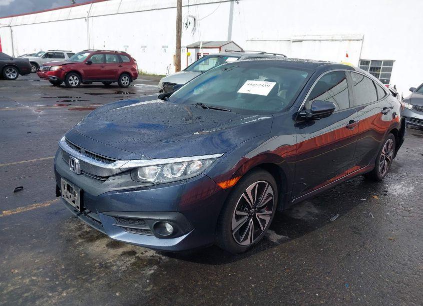 Photo 2 of 2016 Honda Civic EX-T (VIN 19XFC1F31GE223075)