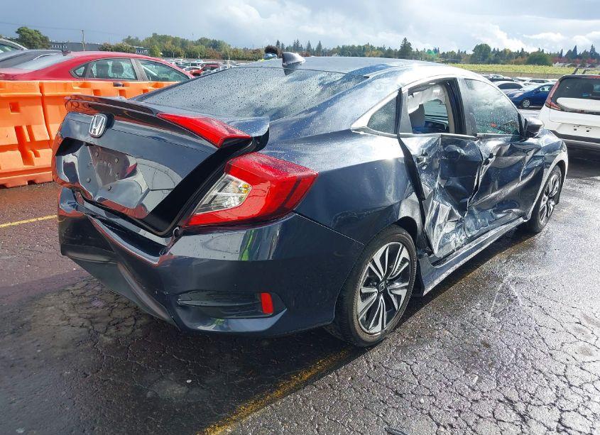 Photo 4 of 2016 Honda Civic EX-T (VIN 19XFC1F31GE223075)