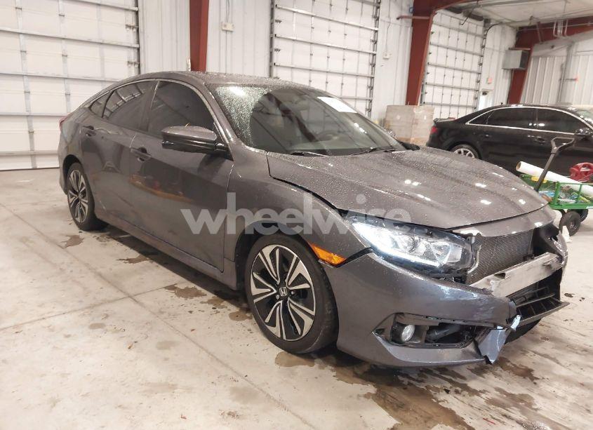 2017 Honda Civic EX-T (VIN 19XFC1F31HE006613) main photo