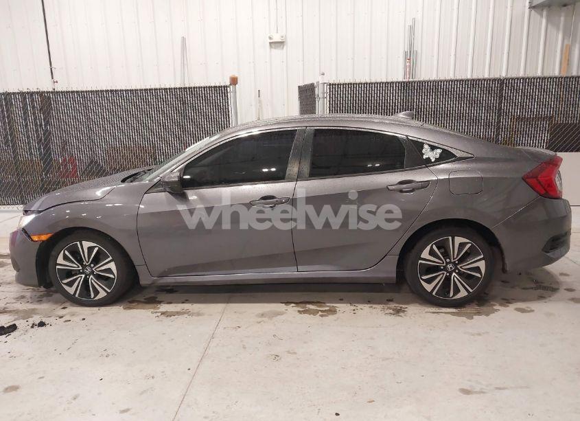 Photo 15 of 2017 Honda Civic EX-T (VIN 19XFC1F31HE006613)