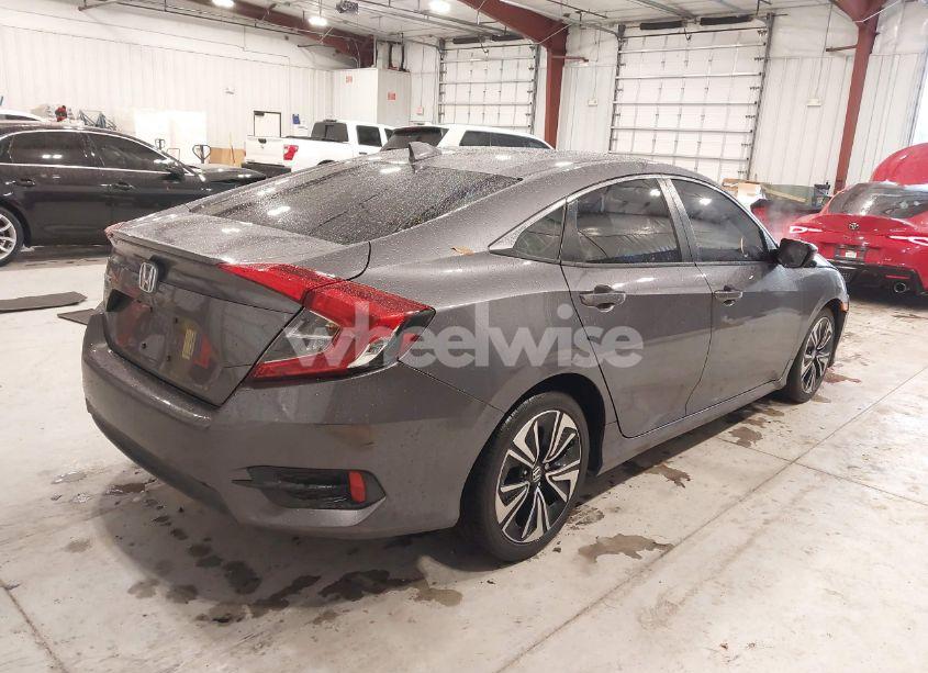 Photo 4 of 2017 Honda Civic EX-T (VIN 19XFC1F31HE006613)