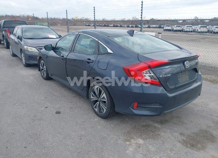 Photo 3 of 2017 Honda Civic EX-T (VIN 19XFC1F31HE010631)