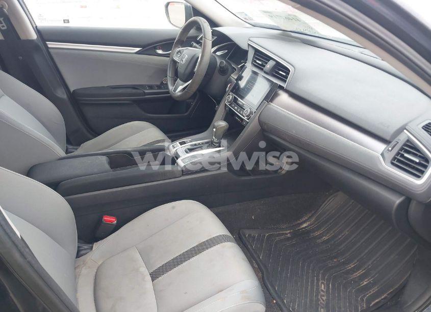 Photo 5 of 2017 Honda Civic EX-T (VIN 19XFC1F31HE010631)