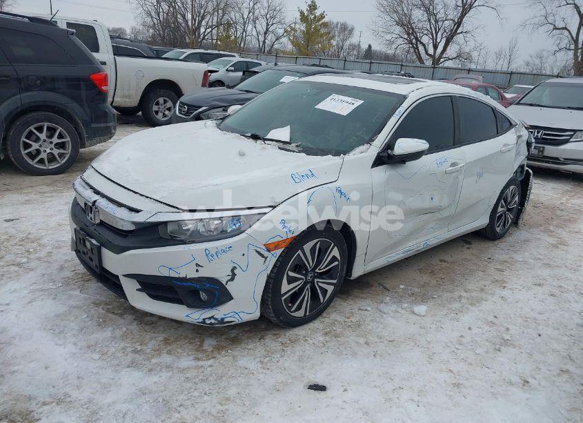 Photo 2 of 2017 Honda Civic EX-T (VIN 19XFC1F31HE011178)