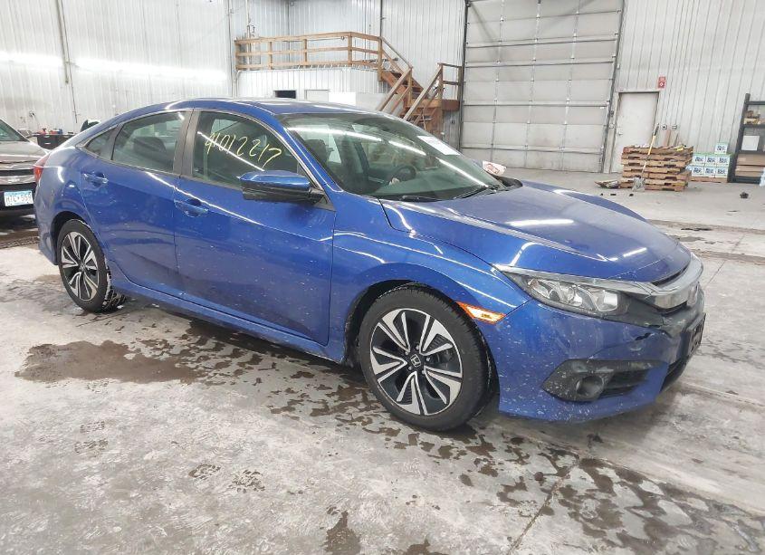 2017 Honda Civic EX-T (VIN 19XFC1F31HE013609) main photo