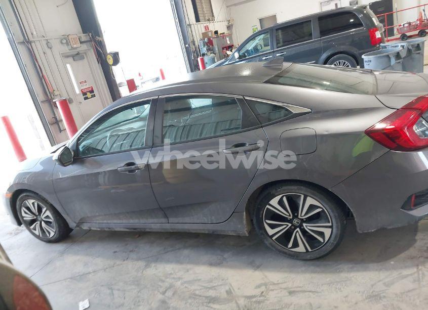 Photo 14 of 2017 Honda Civic EX-T (VIN 19XFC1F31HE027574)