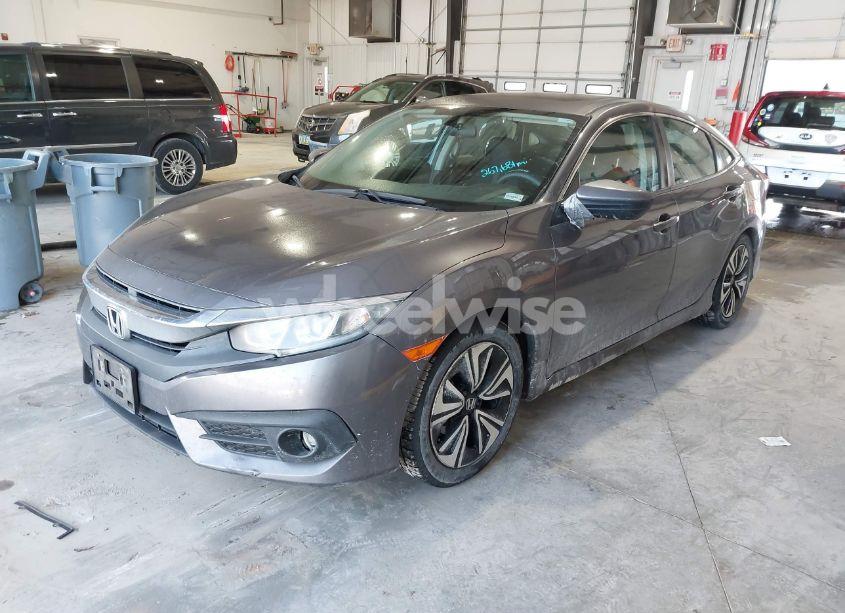 Photo 2 of 2017 Honda Civic EX-T (VIN 19XFC1F31HE027574)