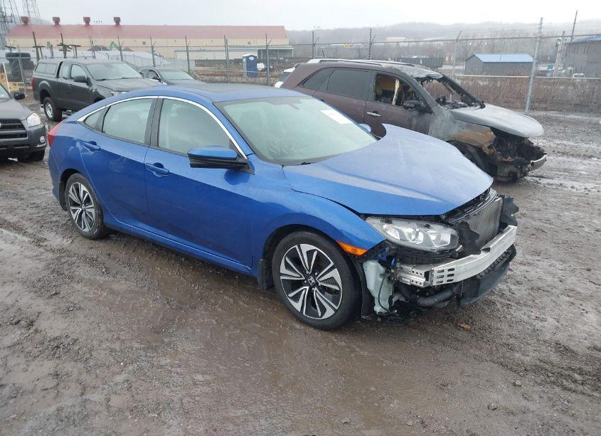2017 Honda Civic EX-T (VIN 19XFC1F31HE200302) main photo