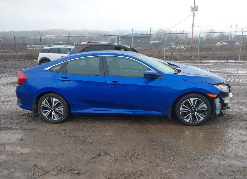 Photo 14 of 2017 Honda Civic EX-T (VIN 19XFC1F31HE200302)