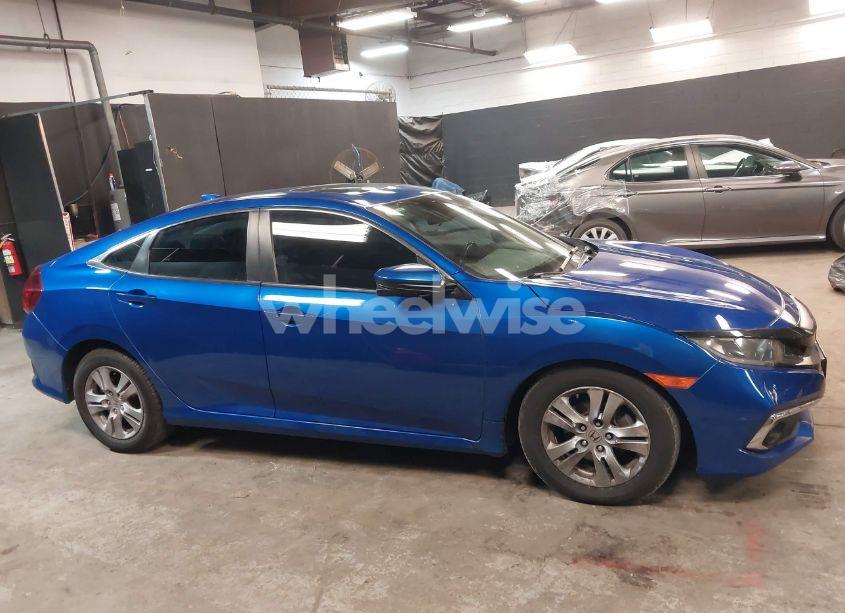 Photo 13 of 2019 Honda Civic EX (VIN 19XFC1F31KE202770)