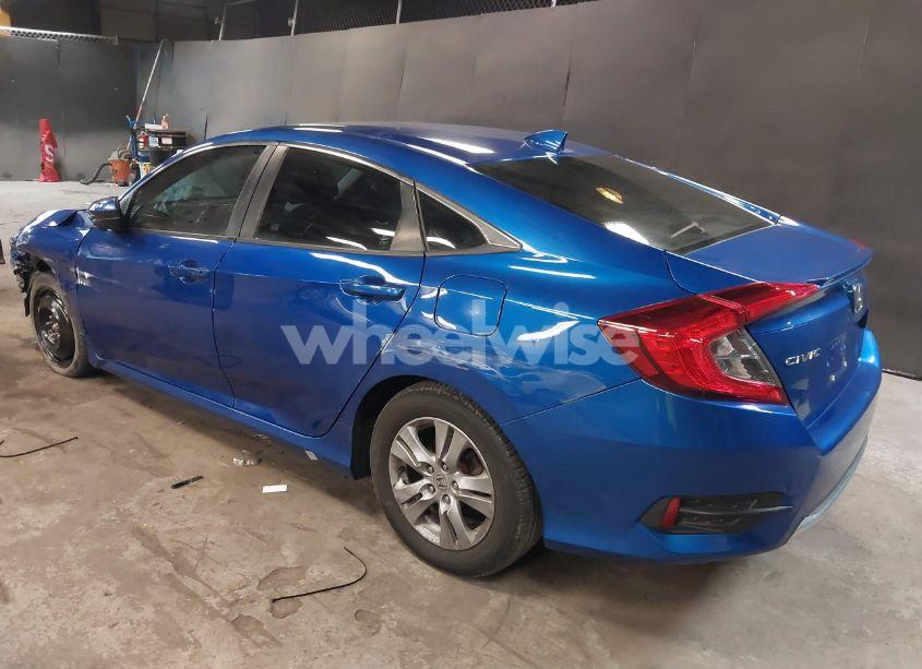 Photo 3 of 2019 Honda Civic EX (VIN 19XFC1F31KE202770)