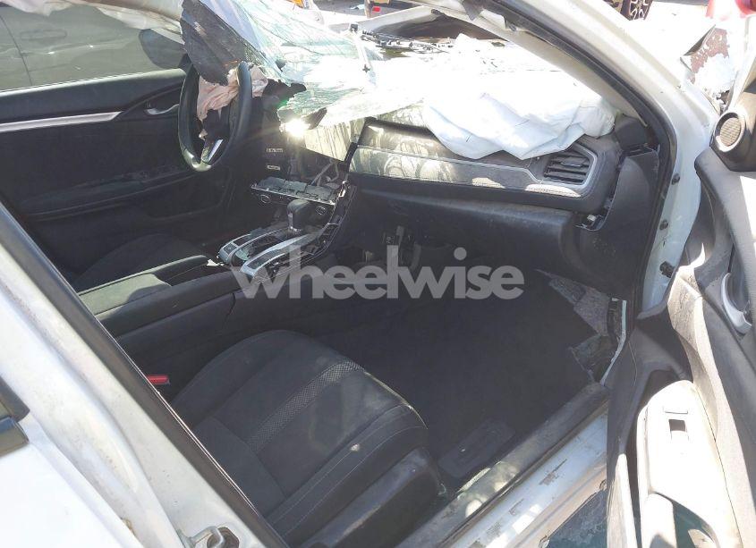 Photo 5 of 2019 Honda Civic EX (VIN 19XFC1F31KE206219)