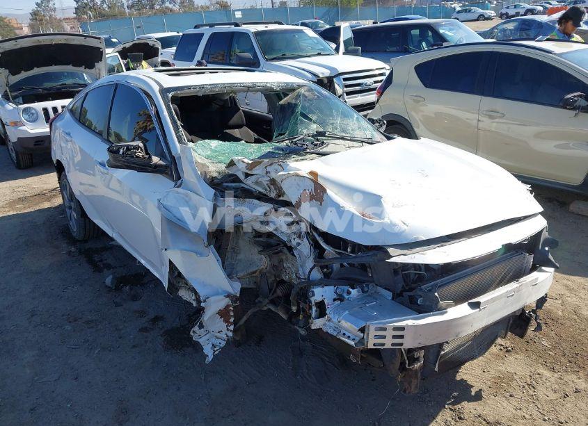 Photo 6 of 2019 Honda Civic EX (VIN 19XFC1F31KE206219)