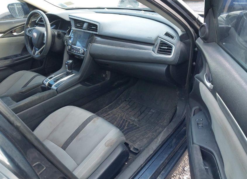 Photo 5 of 2019 Honda Civic EX (VIN 19XFC1F31KE214692)