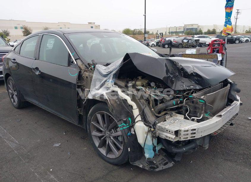 2019 Honda Civic EX (VIN 19XFC1F31KE216118) main photo