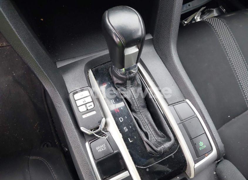 Photo 11 of 2019 Honda Civic EX (VIN 19XFC1F31KE216118)