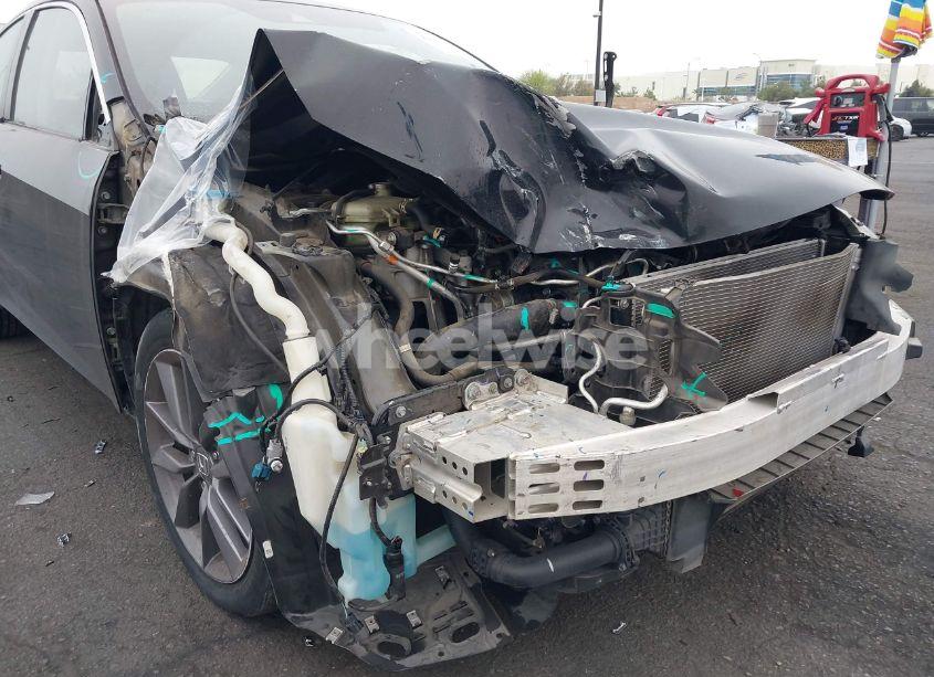 Photo 6 of 2019 Honda Civic EX (VIN 19XFC1F31KE216118)