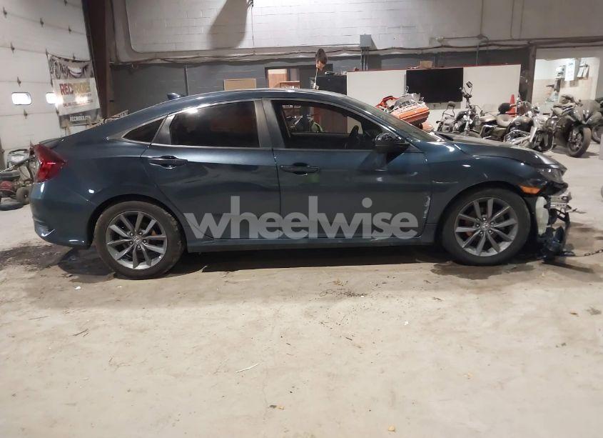 Photo 14 of 2019 Honda Civic EX (VIN 19XFC1F31KE217236)