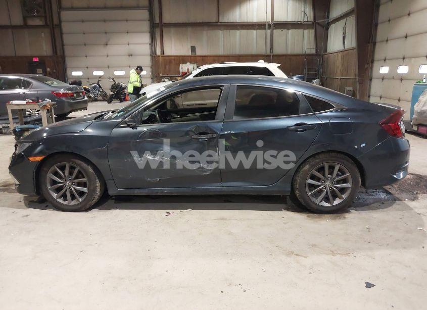 Photo 15 of 2019 Honda Civic EX (VIN 19XFC1F31KE217236)