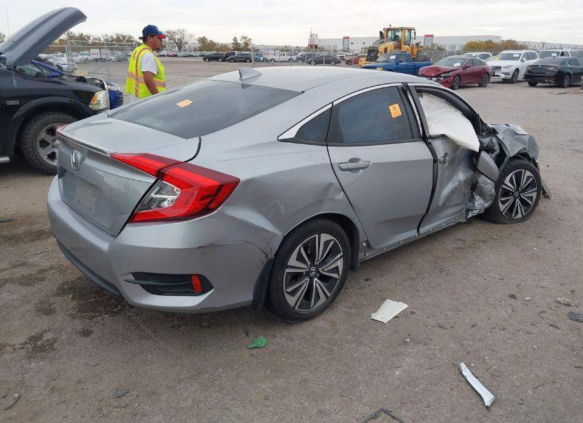 Photo 4 of 2016 Honda Civic EX-T (VIN 19XFC1F32GE013035)